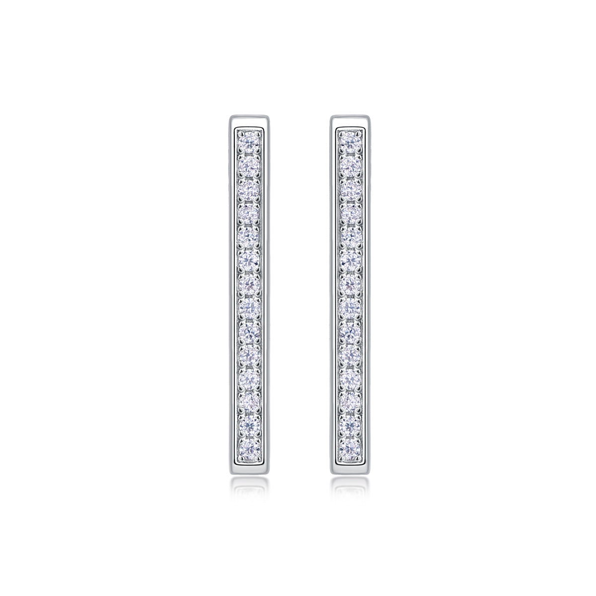 Fashionable And Luxurious Diamond Earrings