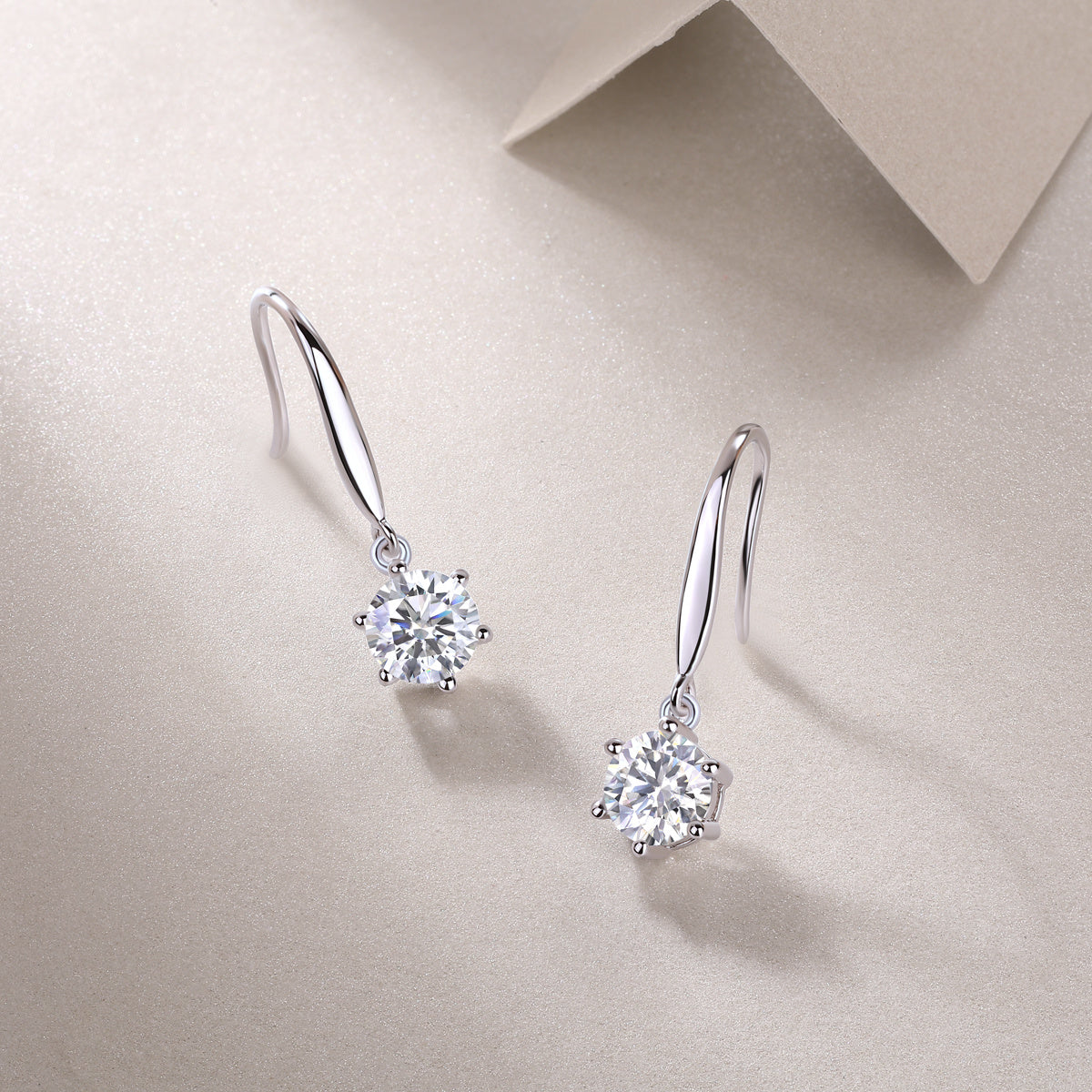 Jumping Wind Inlaid Moissanite Silver Earrings