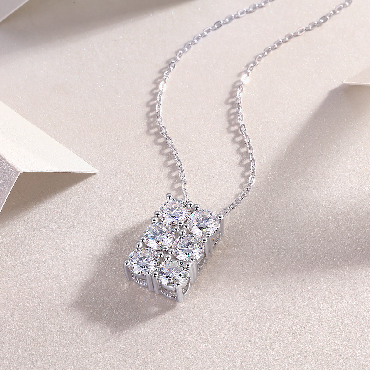 Luxurious Diamond Pendant