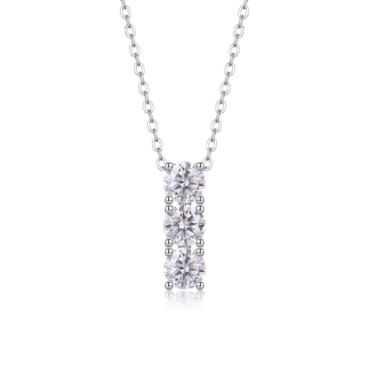 Round - A Fashionable And Luxurious Diamond Jewelry Pendant Set