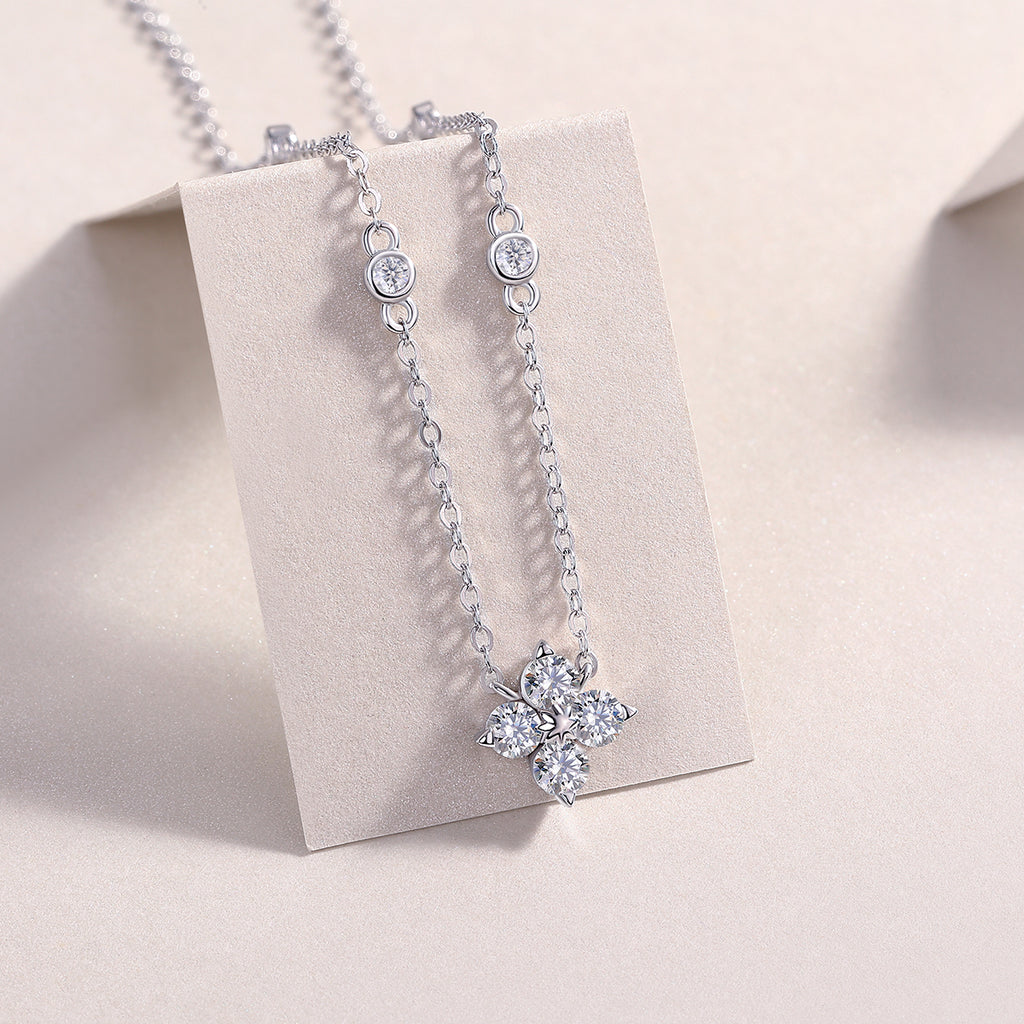 Radiant Star - A Fashionable And Luxurious Diamond Jewelry Pendant Set
