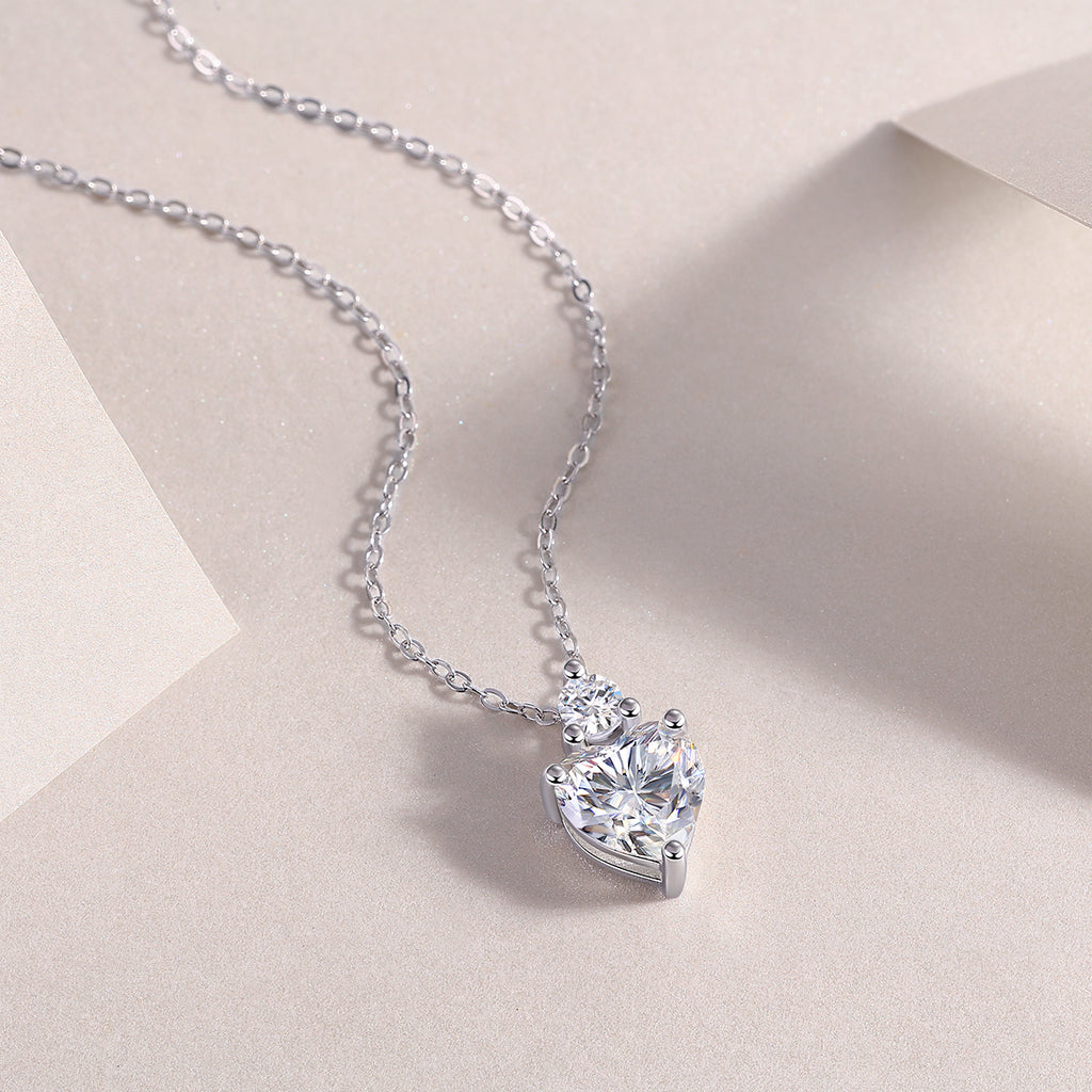 Ripple Fantasy - A Fashionable And Luxurious Diamond Jewelry Pendant Set